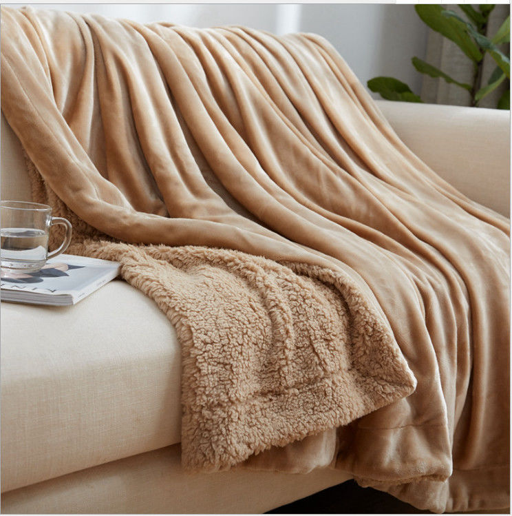 Eco Friendly Velvet Plush Throw Blanket With Sherpa Backing Side 100% Polyester