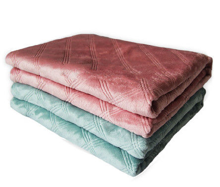 100% Polyester 3D Embossed Flannel Blanket Very Soft Throw Blanket Tear - Resistant